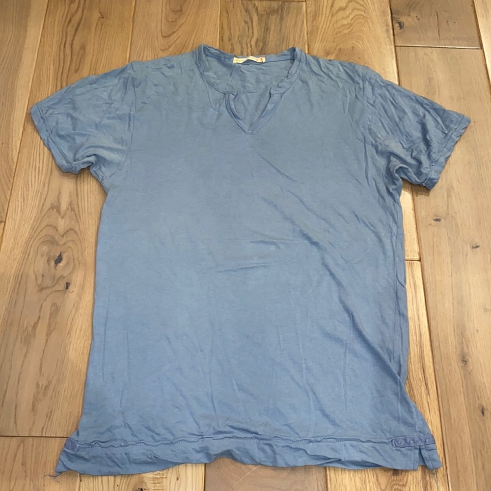 Alternative tee